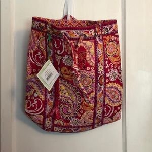 Vera Bradley backsack in color raspberry fizz